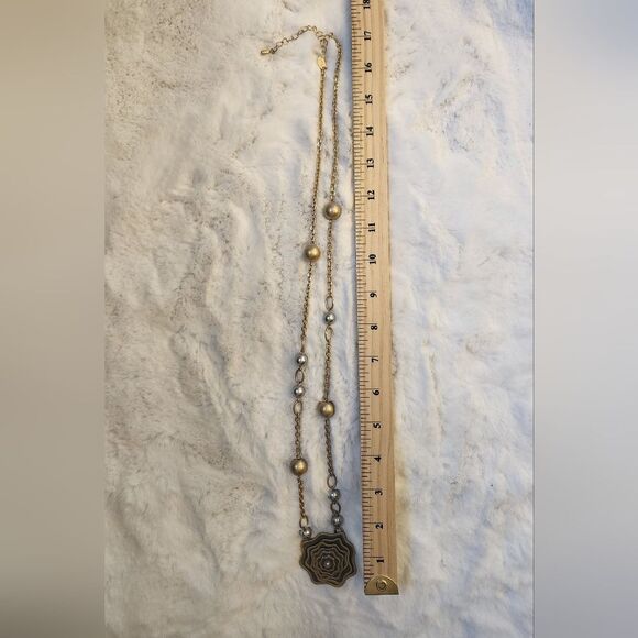 NWOT Lia Sophia "Garden Rose" Gold and Grey Floral long necklace - Picture 2 of 7